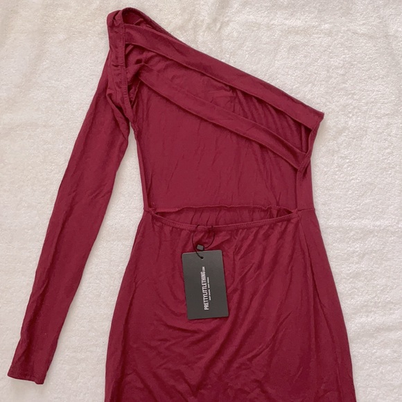 ✨3/$20 PLT Burgundy Open Back Dress - Picture 7 of 9